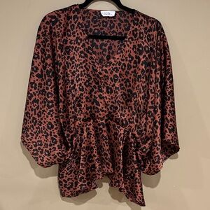 NWOT Emily wonder silky cheetah kimono sleeve top